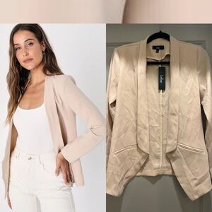 NWT (S) Lulus Miss Punctuality Taupe Lightweight
Blazer Beige Business